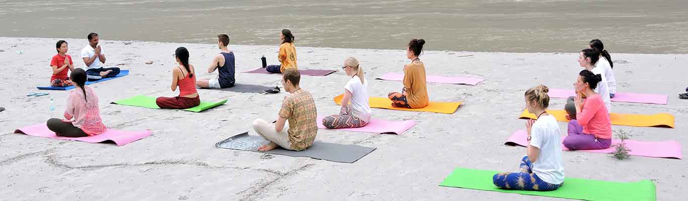 Retreat Meditation in Rishikesh, India